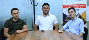 (l-r) Alen Adamyan (CS’ 23), Hayk Saryan (AUA scholarship program supporter), Emin Ter-Mkrtchyan (CS’ 23)